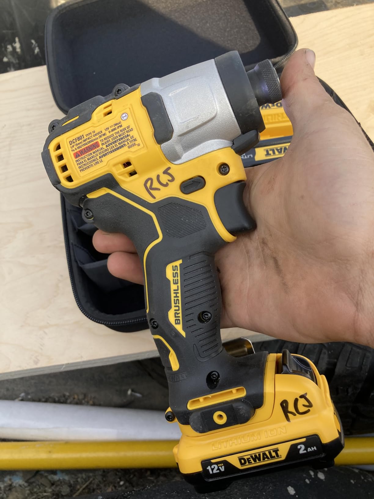 DEWALT XTREME 12V MAX Impact Driver Kit, 1/4-Inch (DCF801F2) customer photo 1