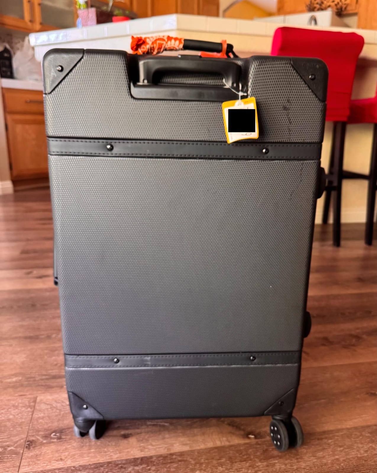 SwissGear 7739 Hardside Luggage Trunk with Spinner Wheels, Blush, Checked-Large 26-Inch customer photo 1