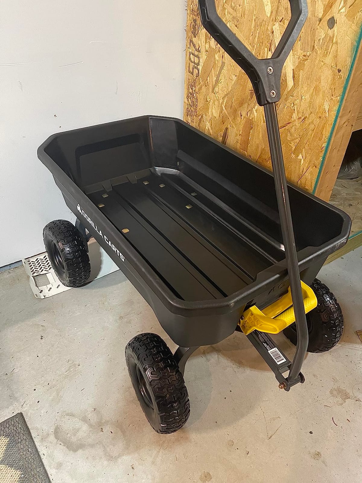 Gorilla Carts Dump Garden Cart, 4 Cu Ft, 600 lb Capacity, No-Flat Tires | Utility Wagon, Steel Frame, Patented roll-over dump design, Wide wheelbase for stability, Quick assembly, Rust-resistant customer photo 2