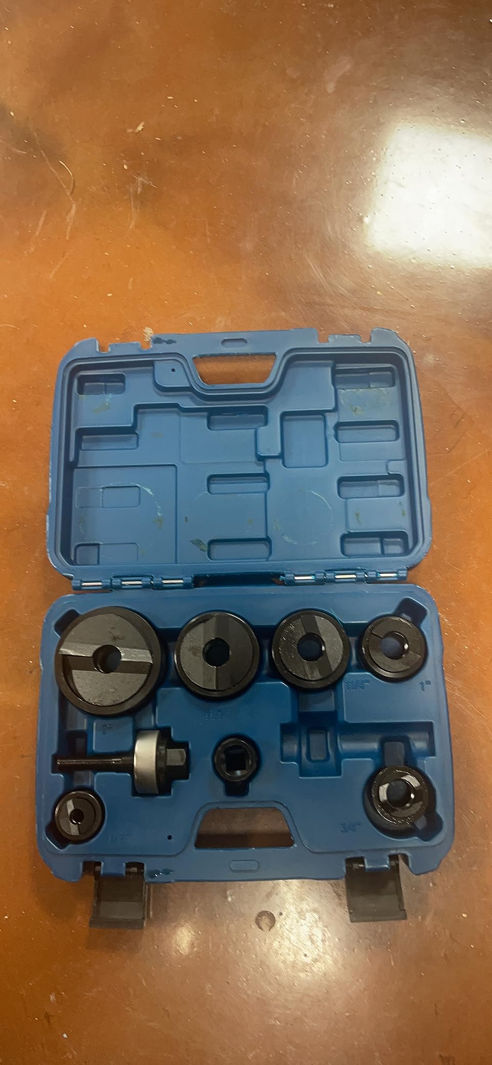 TEMCo TH0390 - Manual Knockout Punch Driver Kit (Set) for 1/2 inch to 2 inch Electrical Conduit Hole Sizes (1/2