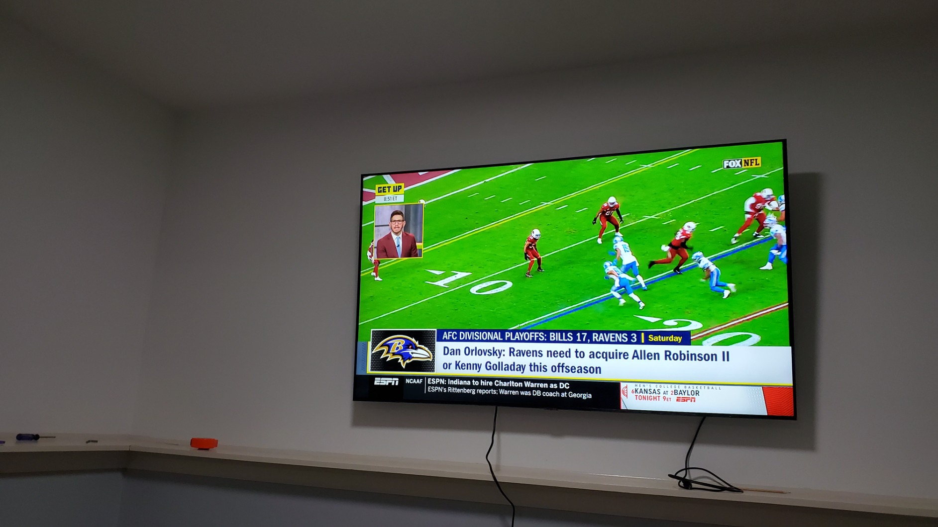 Samsung 43-Inch BE43T-H Pro TV | Commercial | Easy Digital Signage Software | 4K | HDMI | USB | Tuner | Speakers | 250 nits, Black customer photo 2