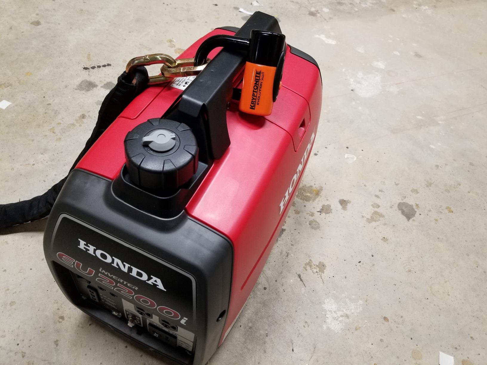 Honda EU2200i Companion 2200 Watt Inverter Generator (EU2200ITAN5) | Super Quiet 120V Gas Powered Portable Generator for Camping or RV Backup Power Supply, Up to 8.1 Hour Run Time customer photo 2