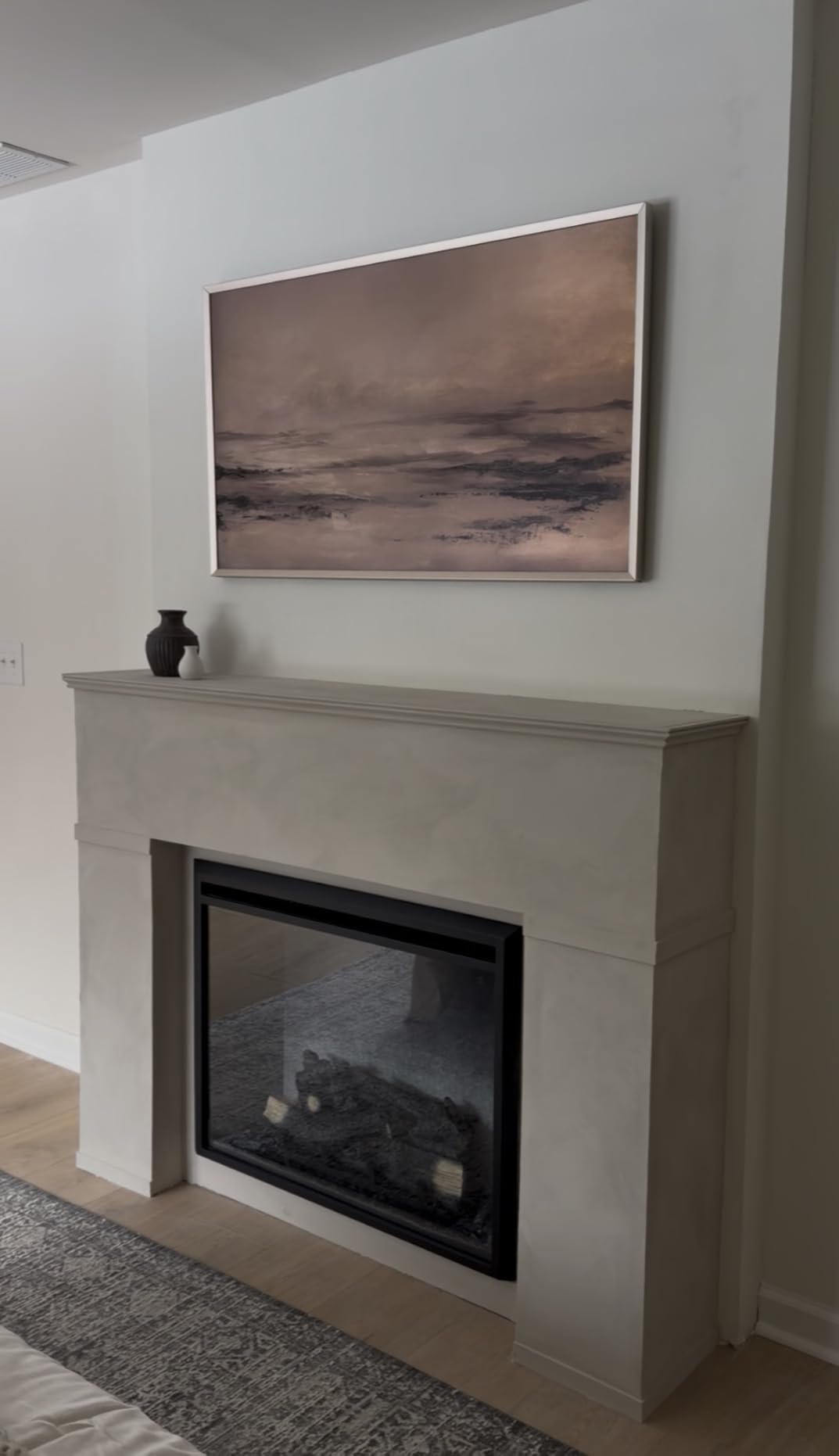 RICHFLAME 33 Inches, Edward Electric Fireplace Insert with Fire Crackling Sound, Weathered Concrete Interior, Remote Control, 750/1500W, Black customer photo 2