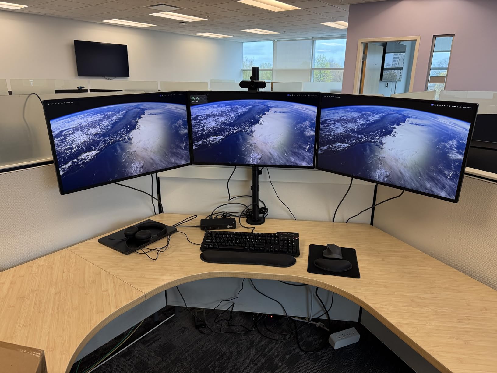MOUNTUP Triple Monitor Mount for 17-32 inch Screens, Full Motion Triple Monitor Stand, 3 Monitors Desk Mount Holds 4.4-19.8 lbs Each, Clamp & Grommet Mounting, Black customer photo 1