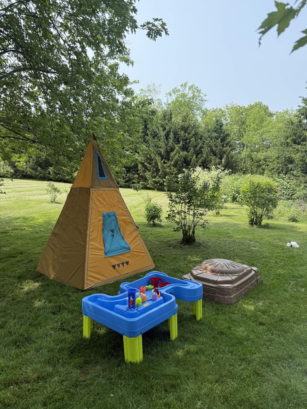 Simplay3 Big River and Roads Water Play Table, Outdoor Activity Table with Track Toys for Toddlers and Kids, 9 Accessories Included, Made in USA customer photo 2