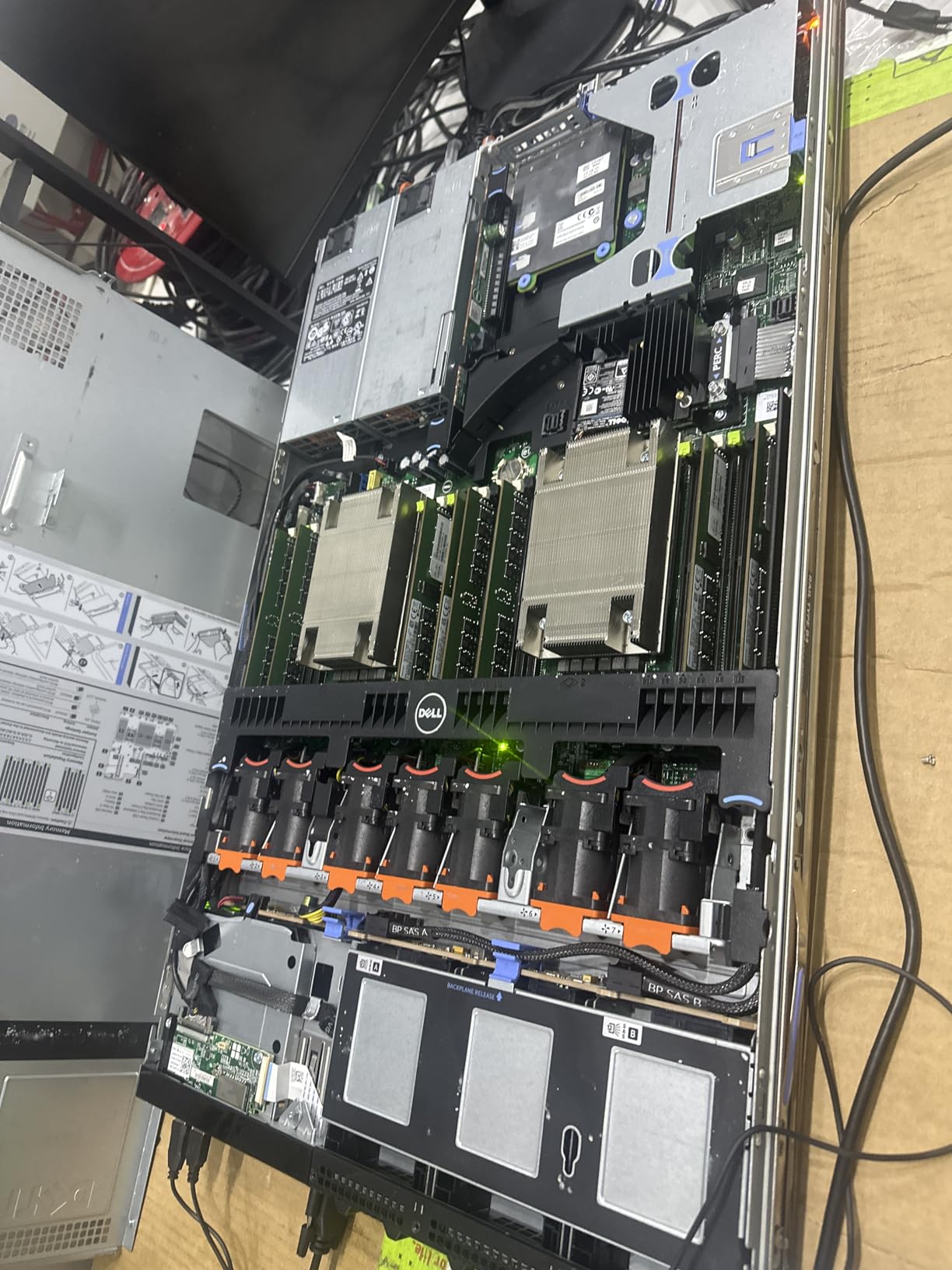 PowerEdge Dell R630 Server | 2X E5-2690 v4 = 28 Cores | 128GB RAM | 2X 1TB SSD (Renewed) customer photo 1