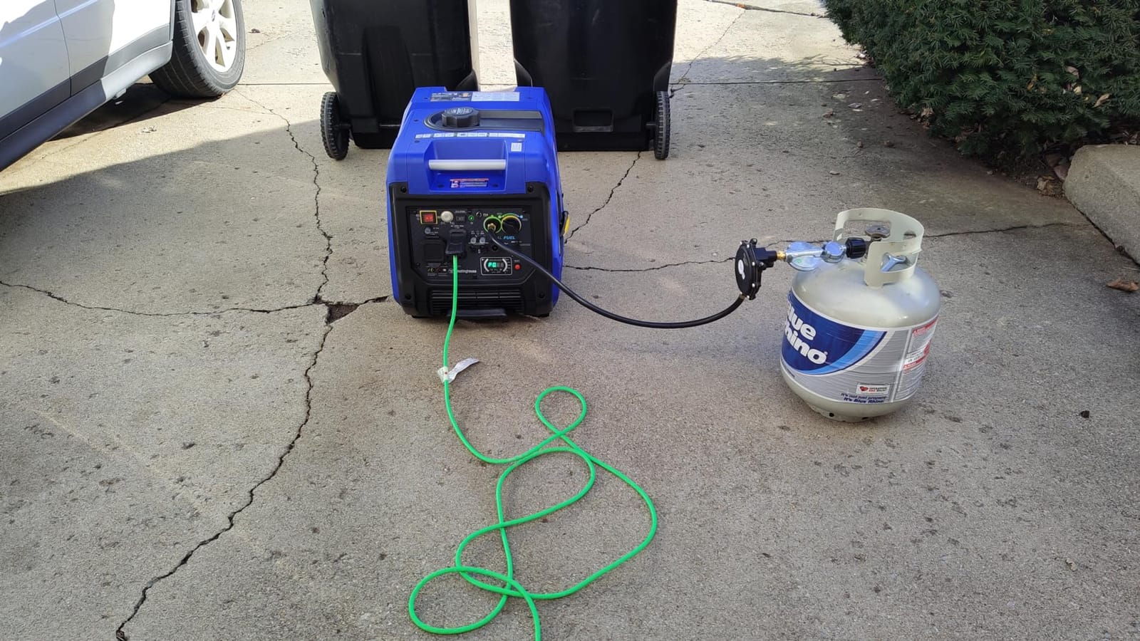 Westinghouse 5000 Peak Watt Super Quiet Dual Fuel Portable Inverter Generator, Remote Electric Start, Gas & Propane Powered, RV Ready, CO Sensor, Parallel Capable customer photo 1