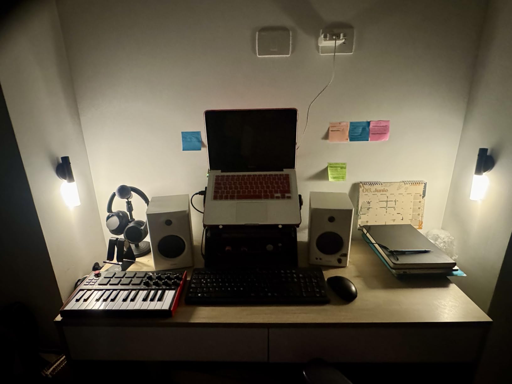 Edifier MR4 Powered Studio Monitors, 4