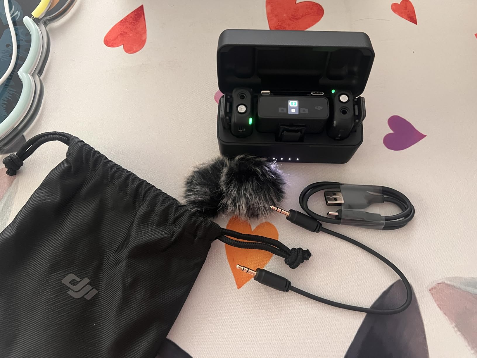 DJI Mic (2 TX + 1 RX + Charging Case), Wireless Lavalier Microphone, 250m (820 ft.) Range, 15-Hour Battery, Noise Cancellation Wireless Microphone for PC, iPhone, Record Interview, YouTube, Black customer photo 1