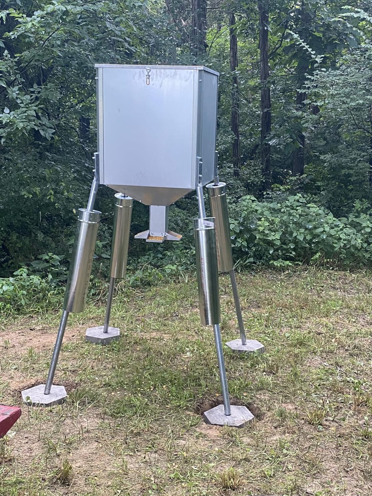 HECASA Steel 450LB Capacity Big Game Gravity Deer Feeder Galvanized Hunting w/o Foot Kit customer photo 1