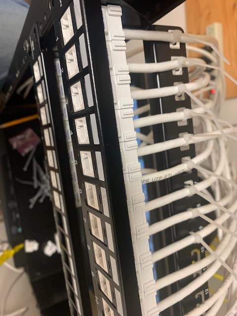 Cable Matters 2U 48 Port Keystone Patch Panel with Cable Management | With Support Bar, Rackmount or Wall Mount, 19-Inch Blank Patch Panel for Keystone Jacks customer photo 1
