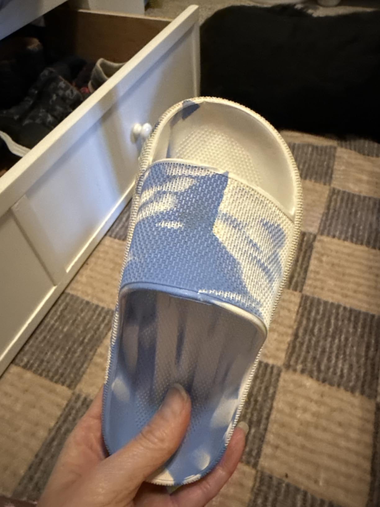 Youecci Cloud Slides for Kids丨Shower Slippers Bathroom Pool Sandals丨Boys Girls Comfy Thick Sole Slippers丨Summer Non-Slip Beach Shoes customer photo 1
