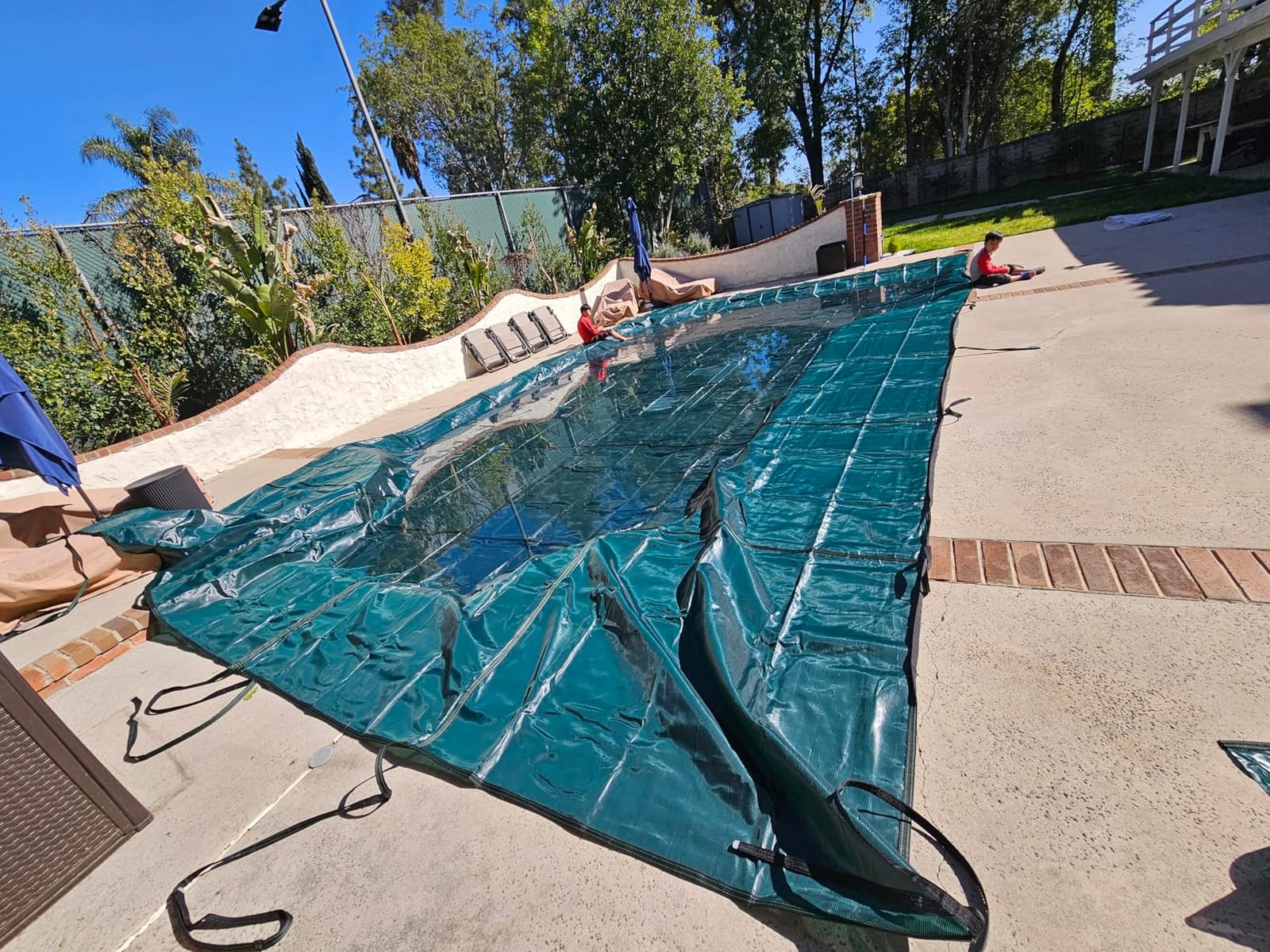 VEVOR Inground Pool Safety Cover, 14 ft x 28 ft Rectangular Winter Pool Cover, Triple Stitched, High Strength Mesh PP Material with Good Rain Permeability, Installation Hardware Included, Green customer photo 1