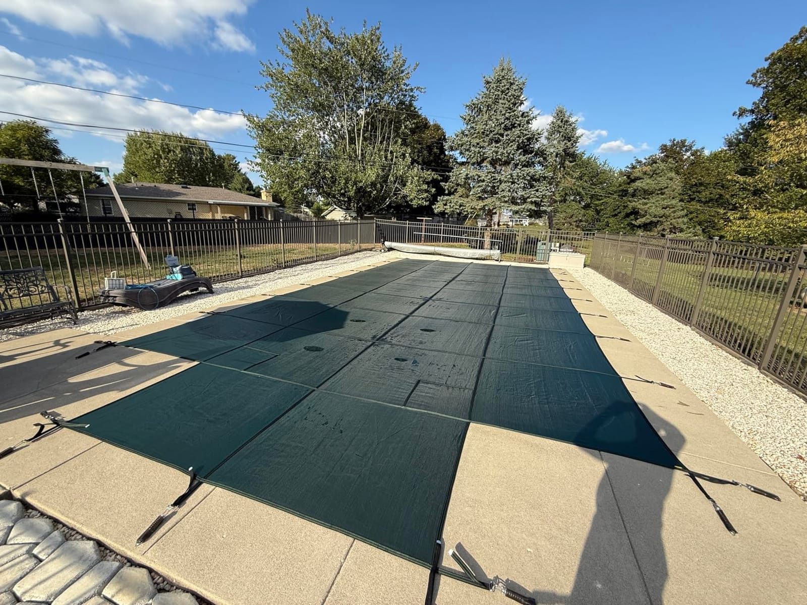 VEVOR Inground Pool Safety Cover, 14 ft x 28 ft Rectangular Winter Pool Cover, Triple Stitched, High Strength Mesh PP Material with Good Rain Permeability, Installation Hardware Included, Green customer photo 2
