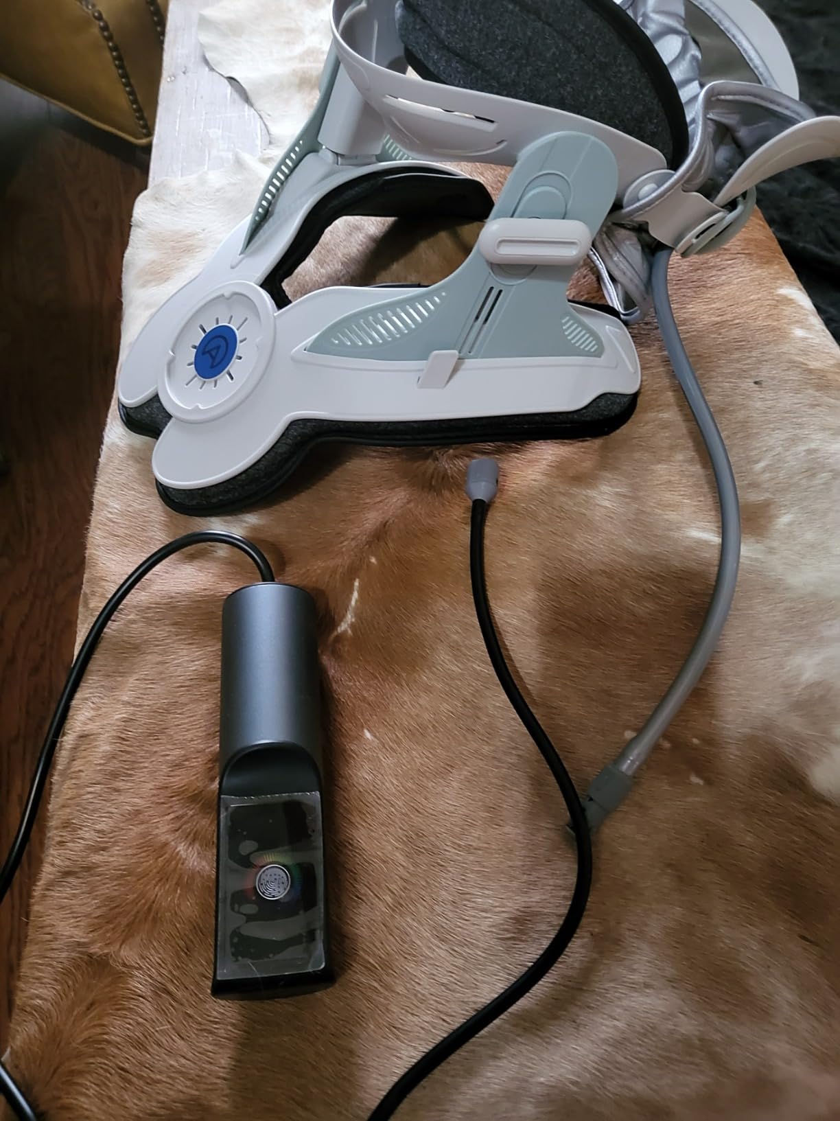 Neck Traction Device by Air Collar - Neck Stretcher - Cervical Traction Device - Neck & Shoulder Pain Relief - Stretcher Collar for Improved Spine Alignment (2nd Gen Electric Pump) - See Size Chart customer photo 1