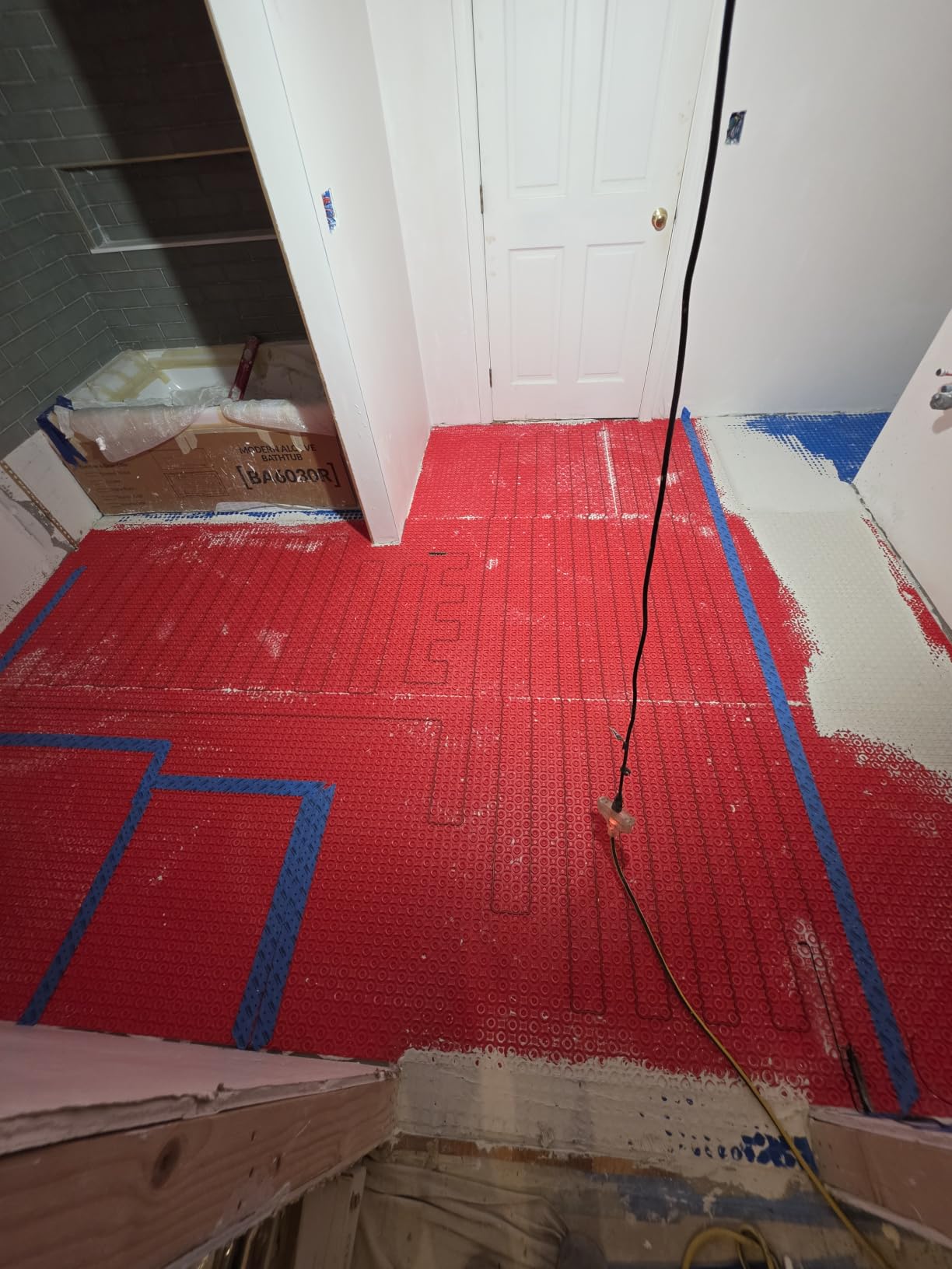 LuxHeat 25sqft Electric Radiant Floor Heating System - 120v Under Floor Heating System Includes UDG4 Programmable Thermostat w/GFCI, Heater Cable, Tile Uncoupling Membrane, Flooring Sensor & Alarm customer photo 1