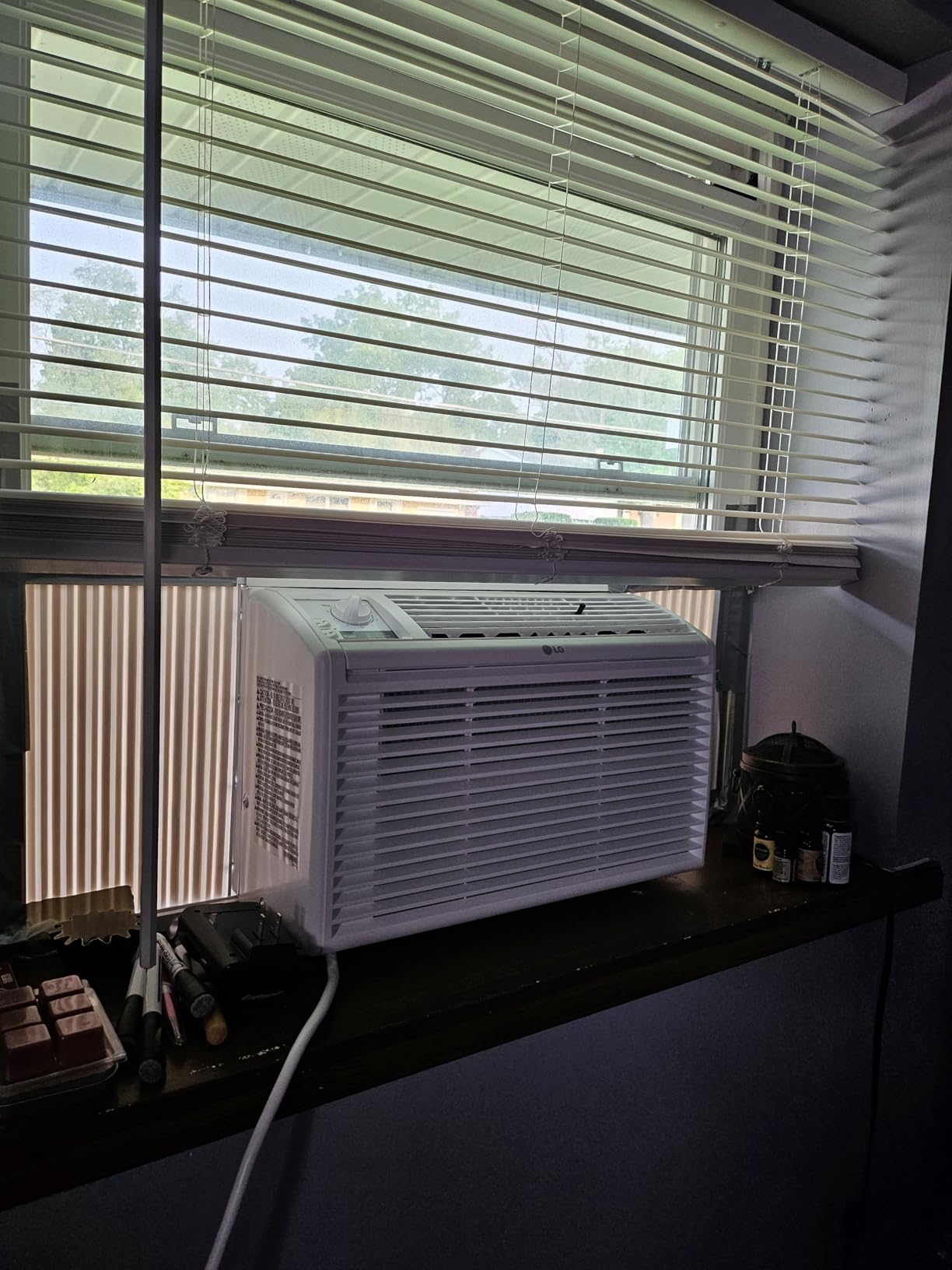 LG 5000 BTU Window Air Conditioners [2023 New] Easy Mechanical Control Ultra-Quiet Compact-size Cools Washable Filter 150 Sq.Ft. for Small Room AC Unit air conditioner Easy Installation White LW5023 customer photo 1