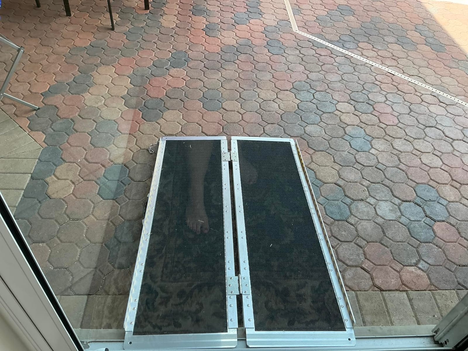 VNN Portable Wheelchair Ramp 6FT, Seamless Non-Slip Aluminum Ramps for Wheelchairs for Home, Handicap Wheelchair Ramps for Home Steps, Aluminum Loading Dock Plates, Doorways customer photo 2