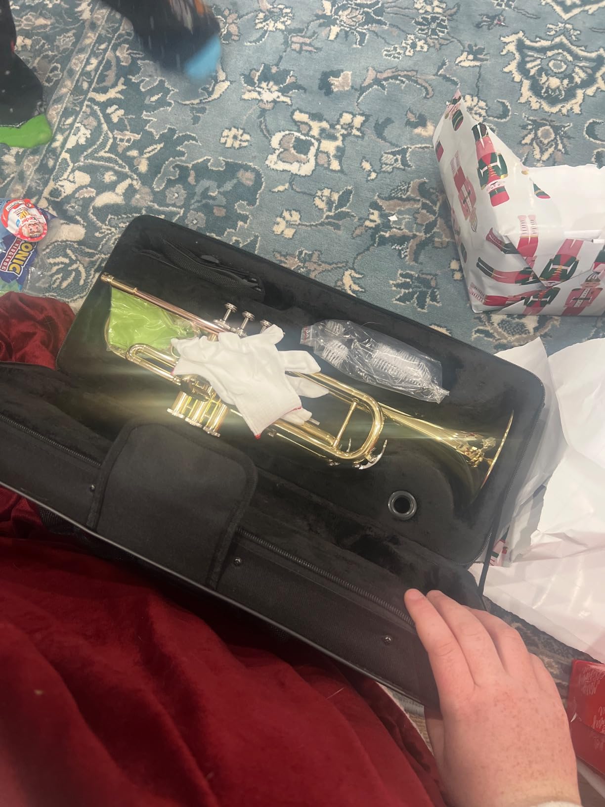 Glory Bb Trumpet for Beginner or Advanced Student with Case, Pair of Gloves - Gold customer photo 2