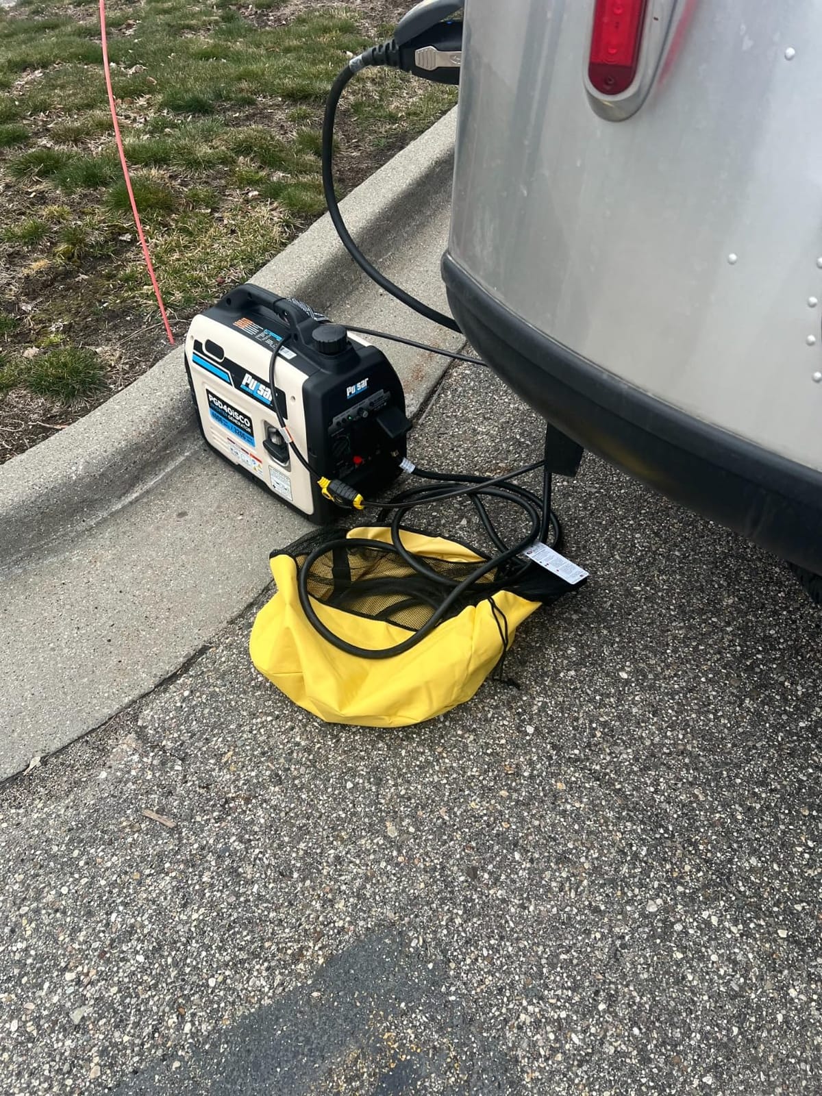 Pulsar PGD40ISCO Ultra Light Quiet 4000W Portable Gas Inverter Generator customer photo 1