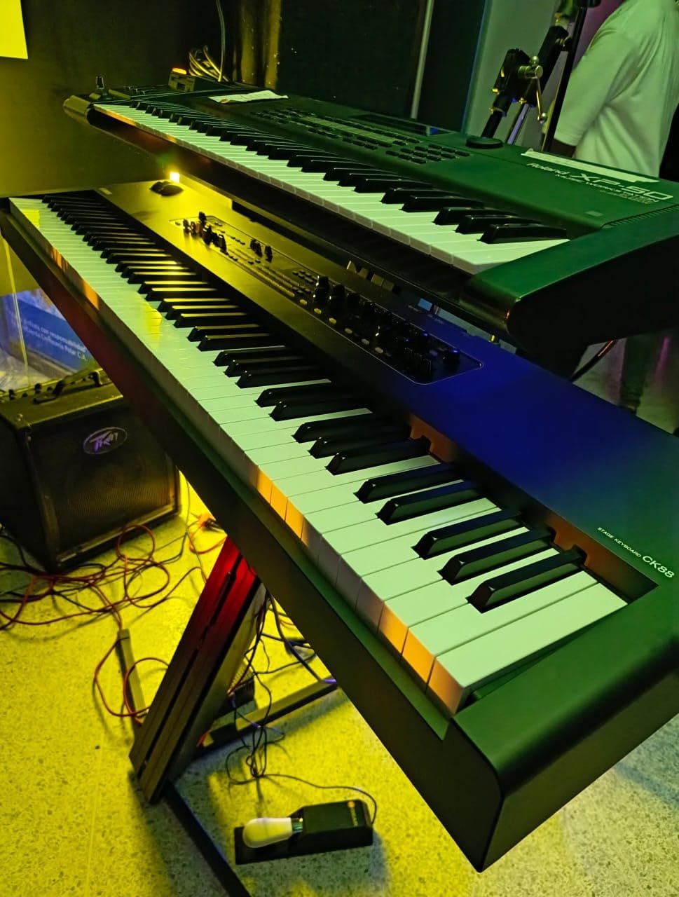 CK Series 88-Key Stage Keyboard with Built-In Speakers, Black (CK88) customer photo 1