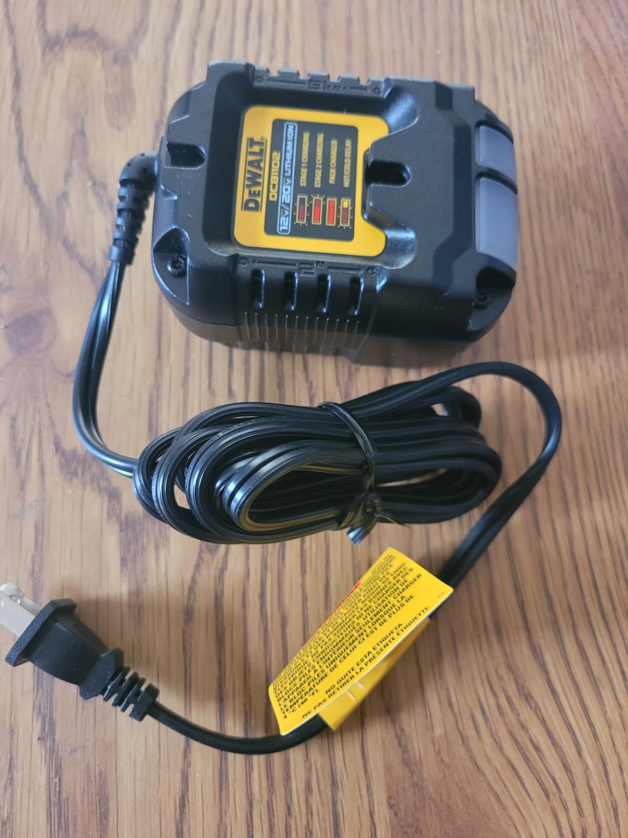 DEWALT 20V MAX Impact Driver, 1/4 Inch, Battery and Charger Included (DCF787D1) customer photo 1