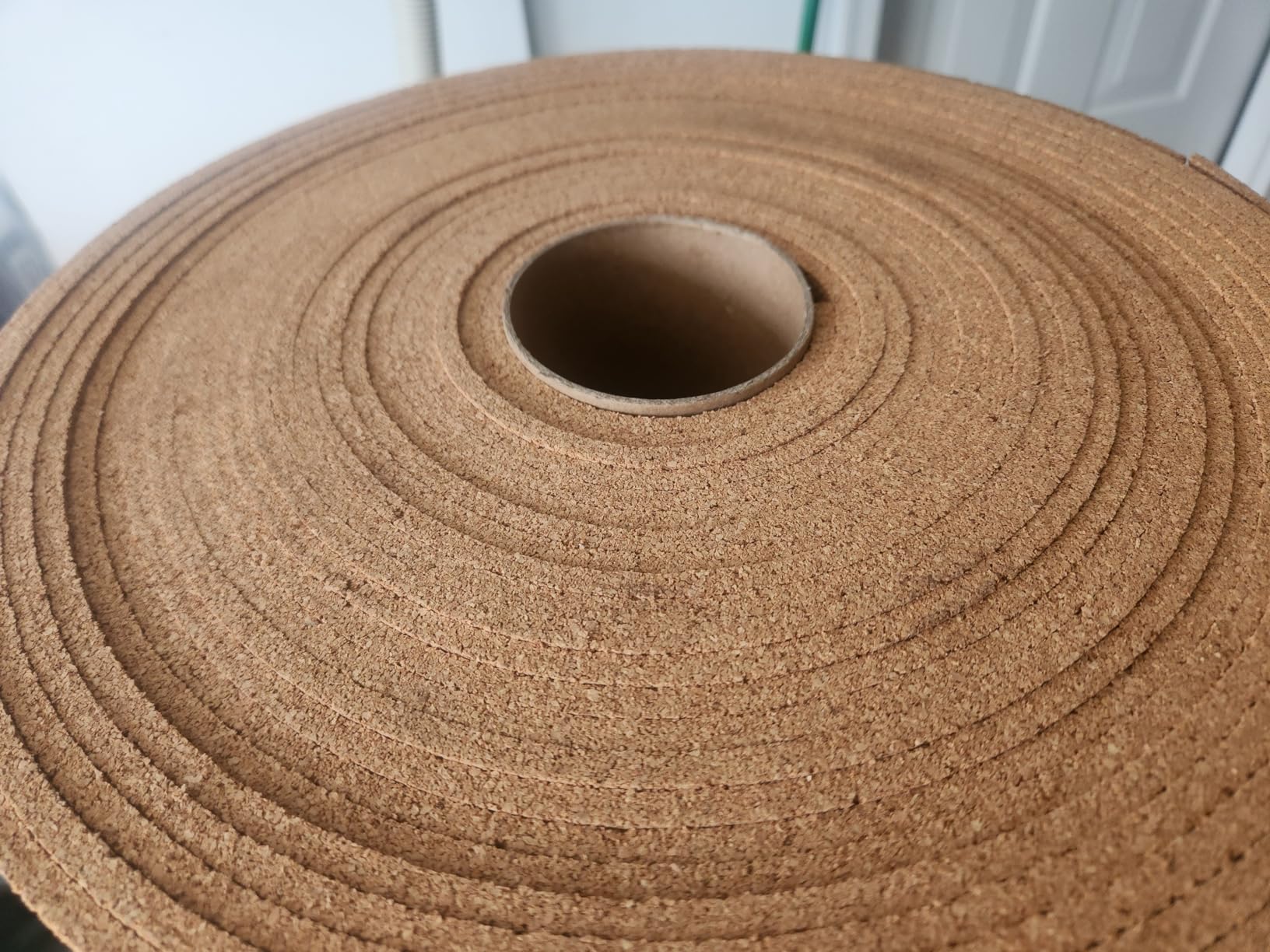 200 Sq. Ft. Cork Roll 48 x 600 Inch Cork Underlayment Roll Sound Insulation Mildew and Moisture Proof for Office Home School DIY Supplies (3mm Thick) customer photo 1