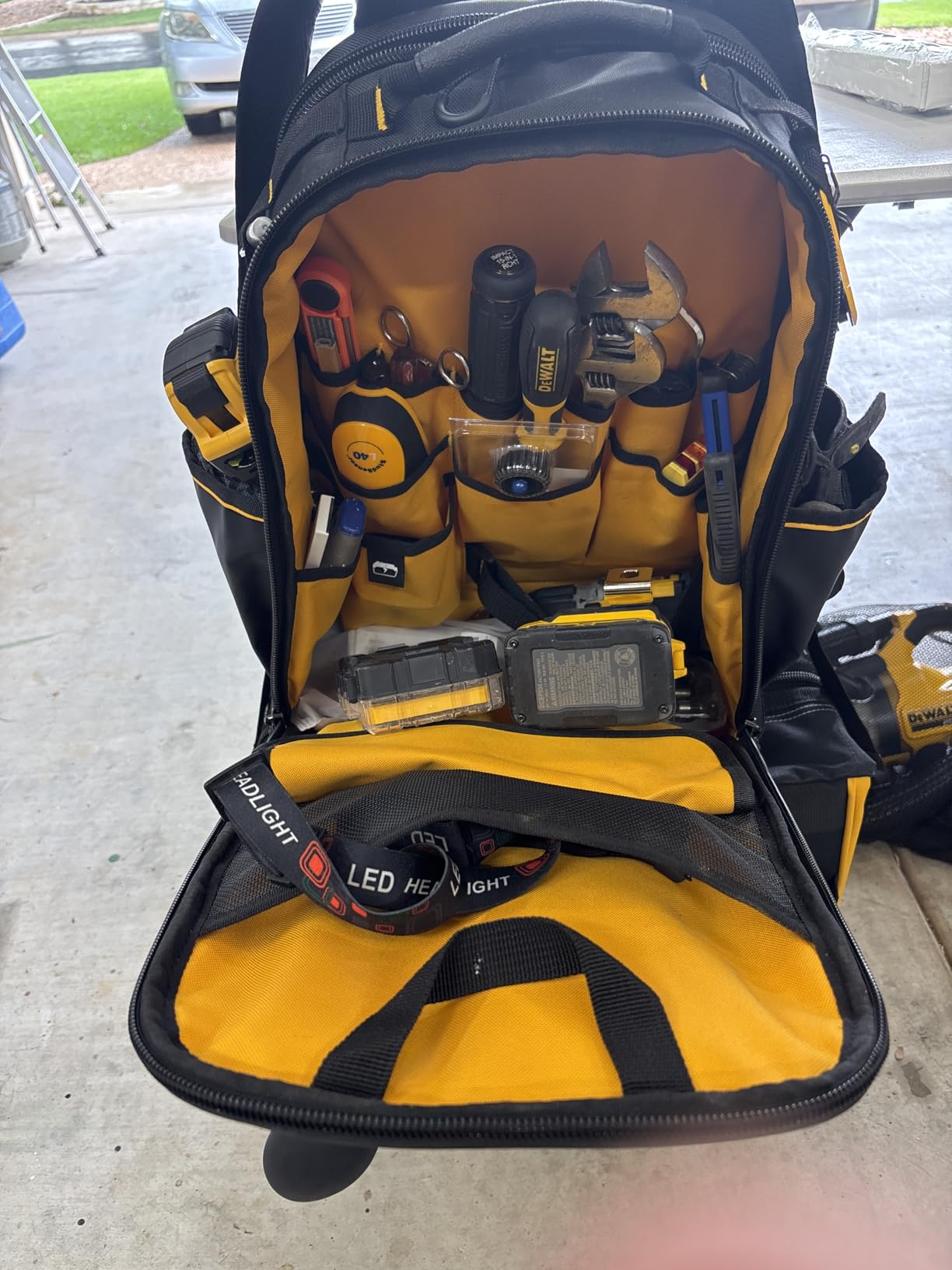 DEWALT Tool Backpack, Tool Storage and Organization, Durable and Water Resistant (DWST560102) customer photo 1