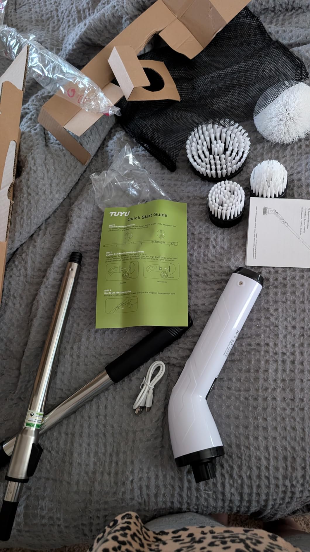 TUYU Electric Spin Scrubber, Cordless Cleaning Brush with LCD Display, Extendable Handle, 90min Runtime customer photo 1