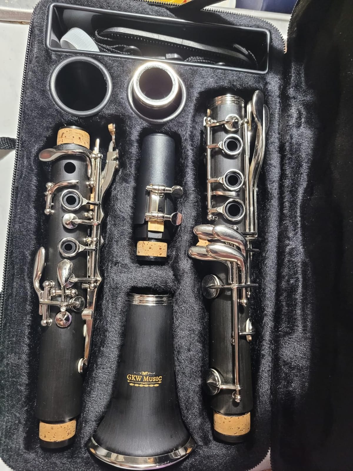 GKW Professional Ebonite Bb Clarinet Set for Beginners & Intermediate Players, Silver-Plated Keys, Warm Clear Tone, Includes Hard Case, Musical Instrument for School Band customer photo 1