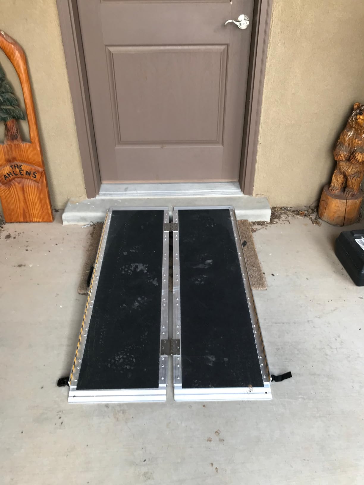WHALEMOTOR Portable Wheelchair Ramp 4FT, Anti-Slip Aluminum Folding Portable Ramp, Wheelchair Ramps for Home, Weight Capacity Up to 800 LBS, with Transition Plates Above and Below, Loading Dock Plates customer photo 1