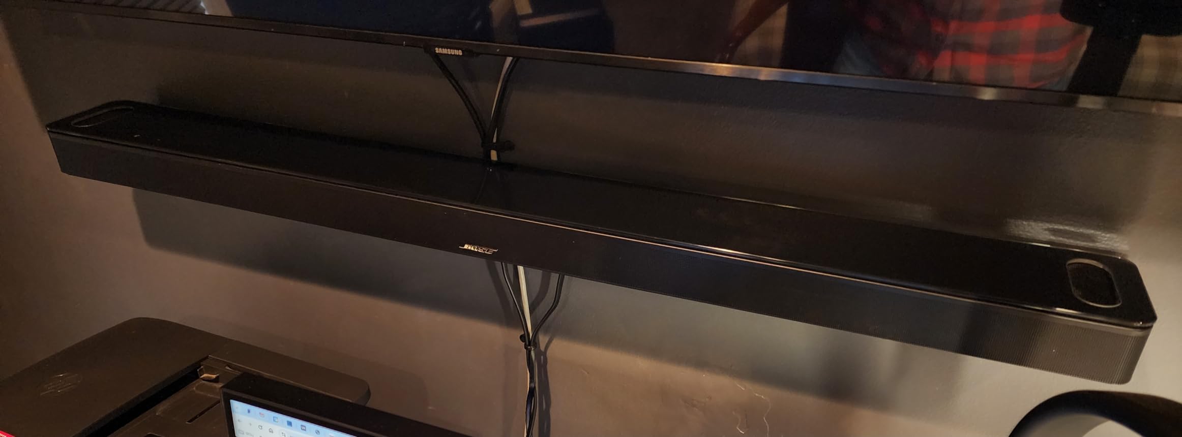 Bose Smart Ultra Dolby Atmos Soundbar, All-in-One Surround Sound System for TV, A.I. Dialogue Mode, Alexa and Google Voice Control, HDMI eARC, Black customer photo 2