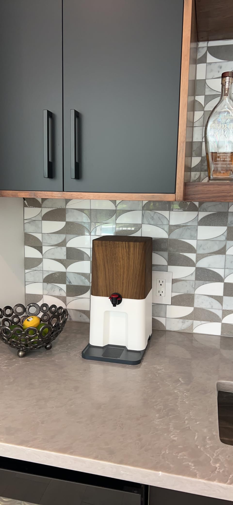 Bebly Box Drink Dispenser and Wine Dispenser - Marble Design - Insulated, Includes Freezable 3L Bag customer photo 2