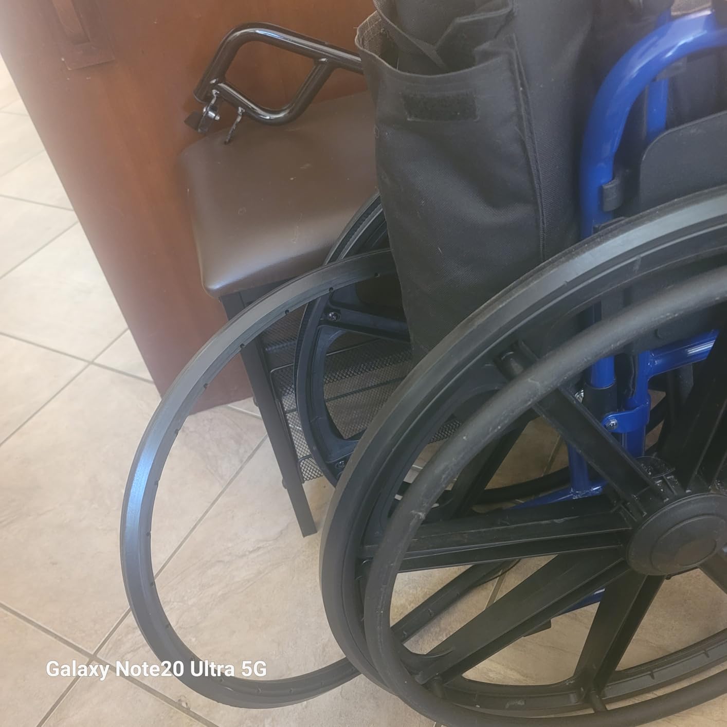Vive Bariatric Wheelchair for Adults (Supports 400 lbs) - Extra Wide 20