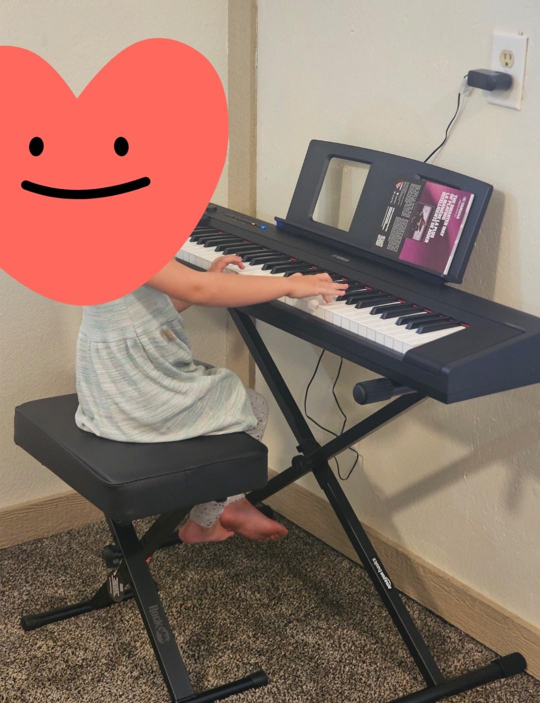 Yamaha Piaggero 61-Key Ultra-Portable Digital Piano, Touch Sensitive Keys, Metronome, Recording Function, Black NP15B customer photo 1