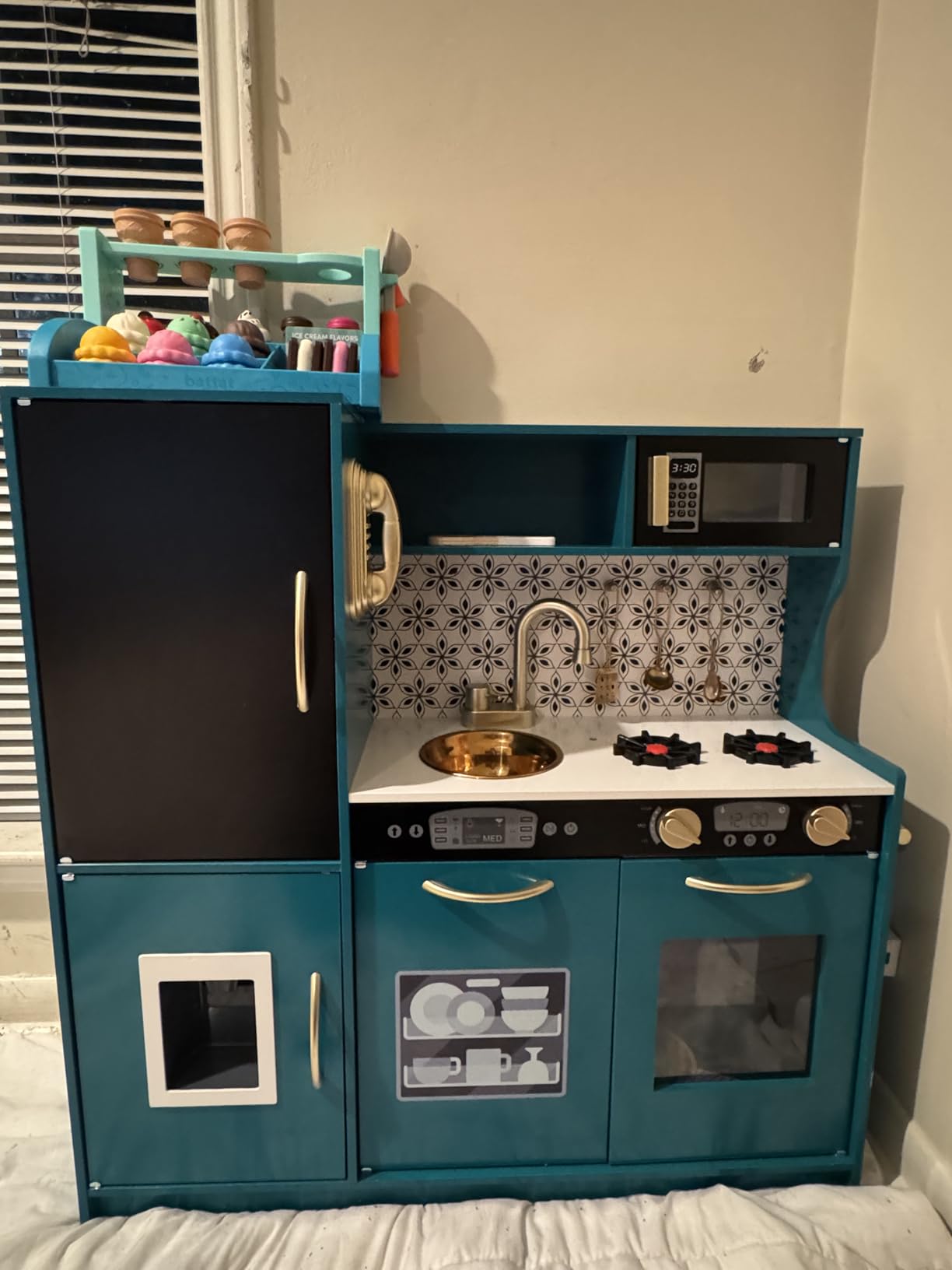 Best Choice Products Wooden Play Kitchen for Kids, Pretend Play Cooking Toy Set with Sink, Oven, Microwave, Refrigerator, Ice Maker & Accessories, Kitchen Playset for Toddlers Ages 3+ - White customer photo 1