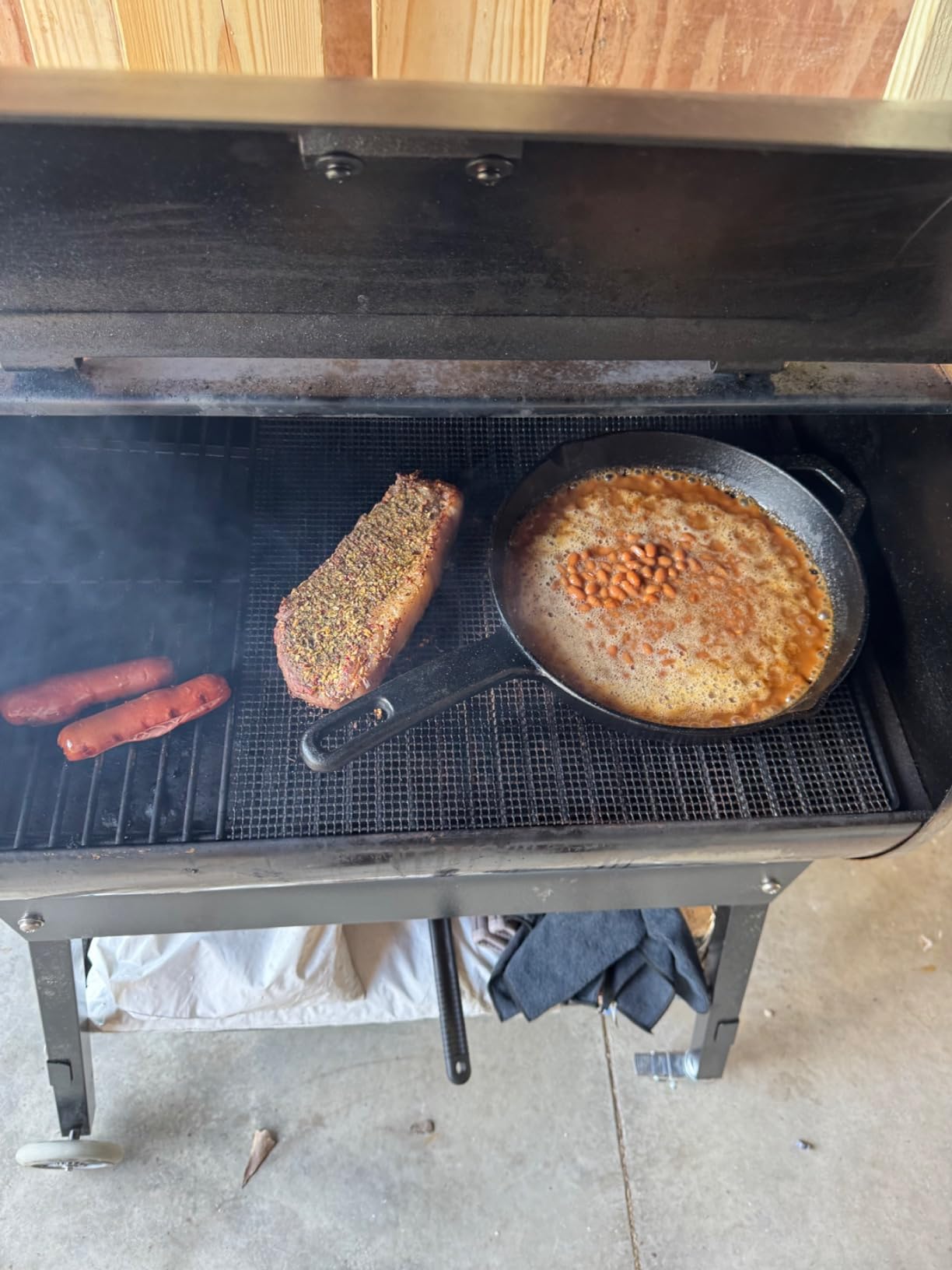 recteq Patio Legend 600 Pellet Smoker, Pellet Grill with Wifi & App Connectivity, Outdoor Smokers Grills, Wood Pellet Grills, Temp Range 180 to 700+ Degrees, Smoker Grill + Grilling Basics Bundle customer photo 1
