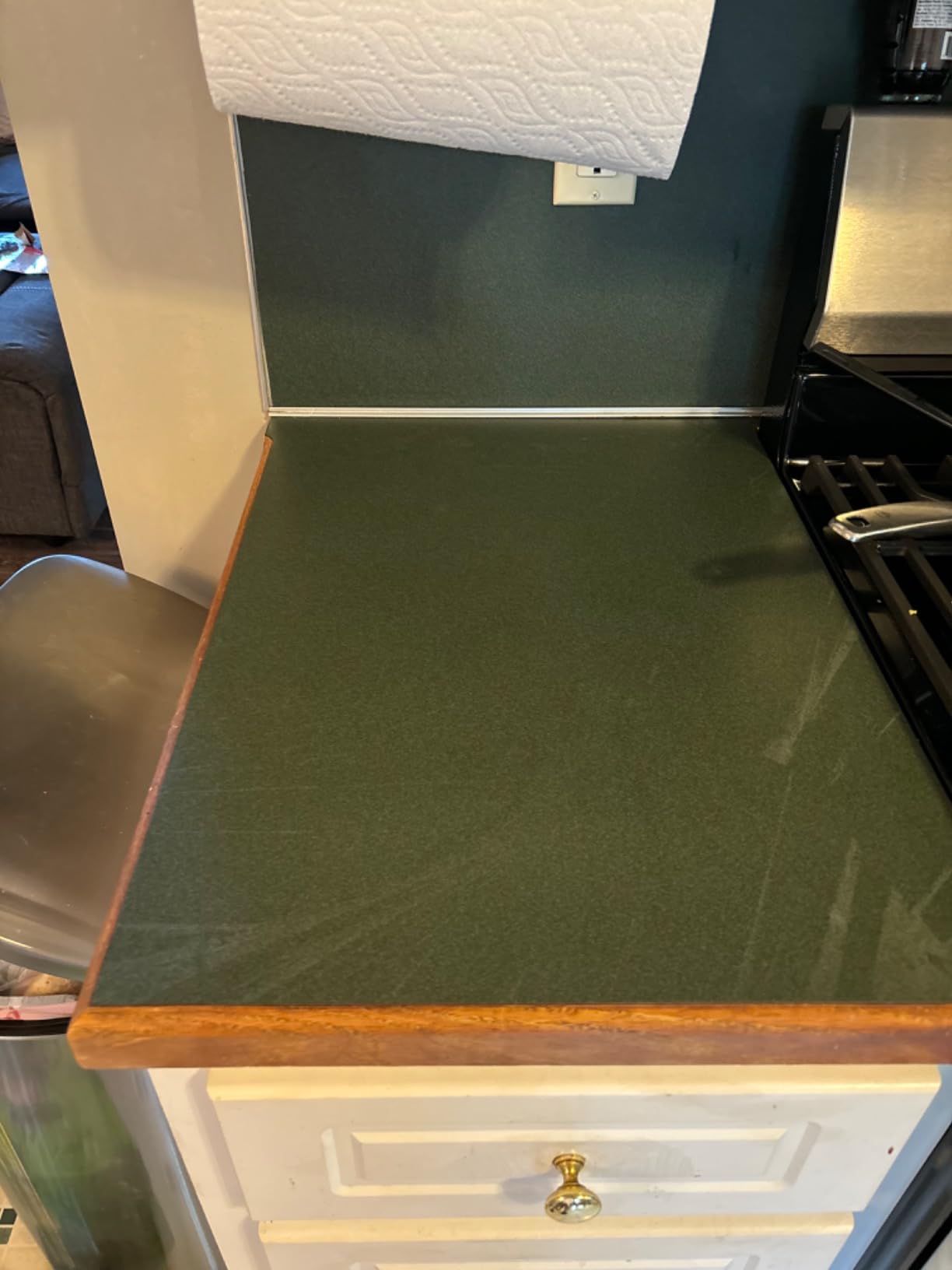 Rust-Oleum Home Marble White Countertop Coating Kit | Countertop Renewal System, Laminate, Vinyl & Tile Surfaces, Wear & Stain Resistance, No Priming Required, 1 Kit customer photo 2
