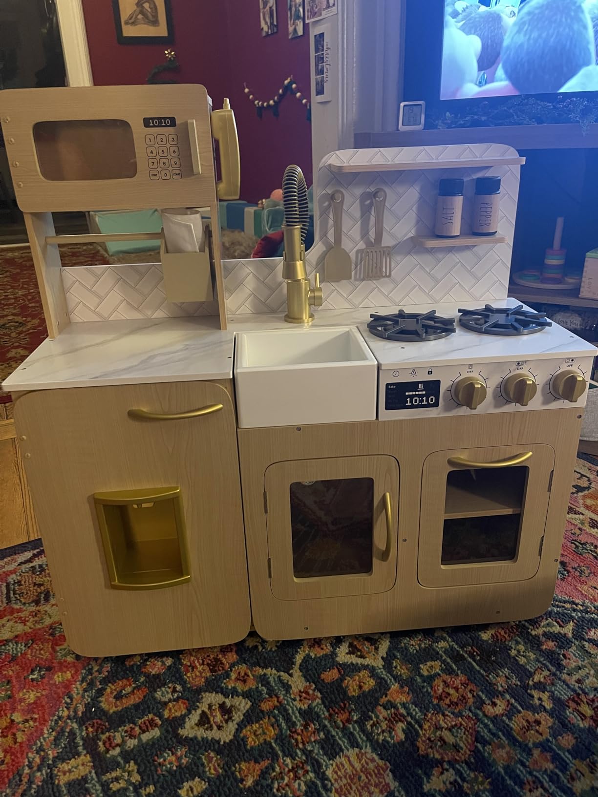 Teamson Kids Little Chef Cyprus Play Kitchen Set for Toddlers with 14 Accessories, Wooden Toy Cooking Playset for Kids Ages 1-8, Montessori Cooking Station, Light Oak/White Pretend Kitchen customer photo 2
