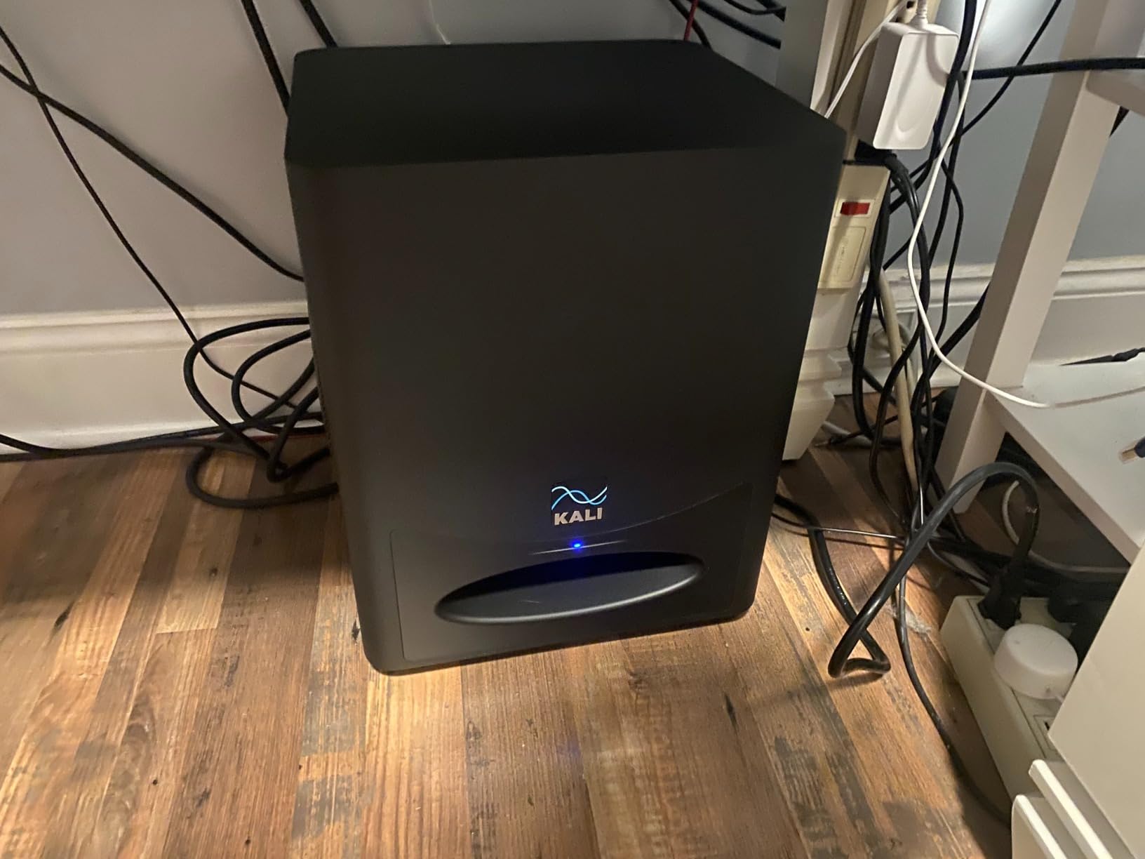 KALI AUDIO WS-6.2 Dual 6 Inch Studio Subwoofer - 600W Small Powered Subwoofer for Music Production - 27Hz Deep Bass, Compact & Space-Saving, Vibration-Canceling Dual Drivers, XLR/TRS/RCA Connectivity customer photo 2