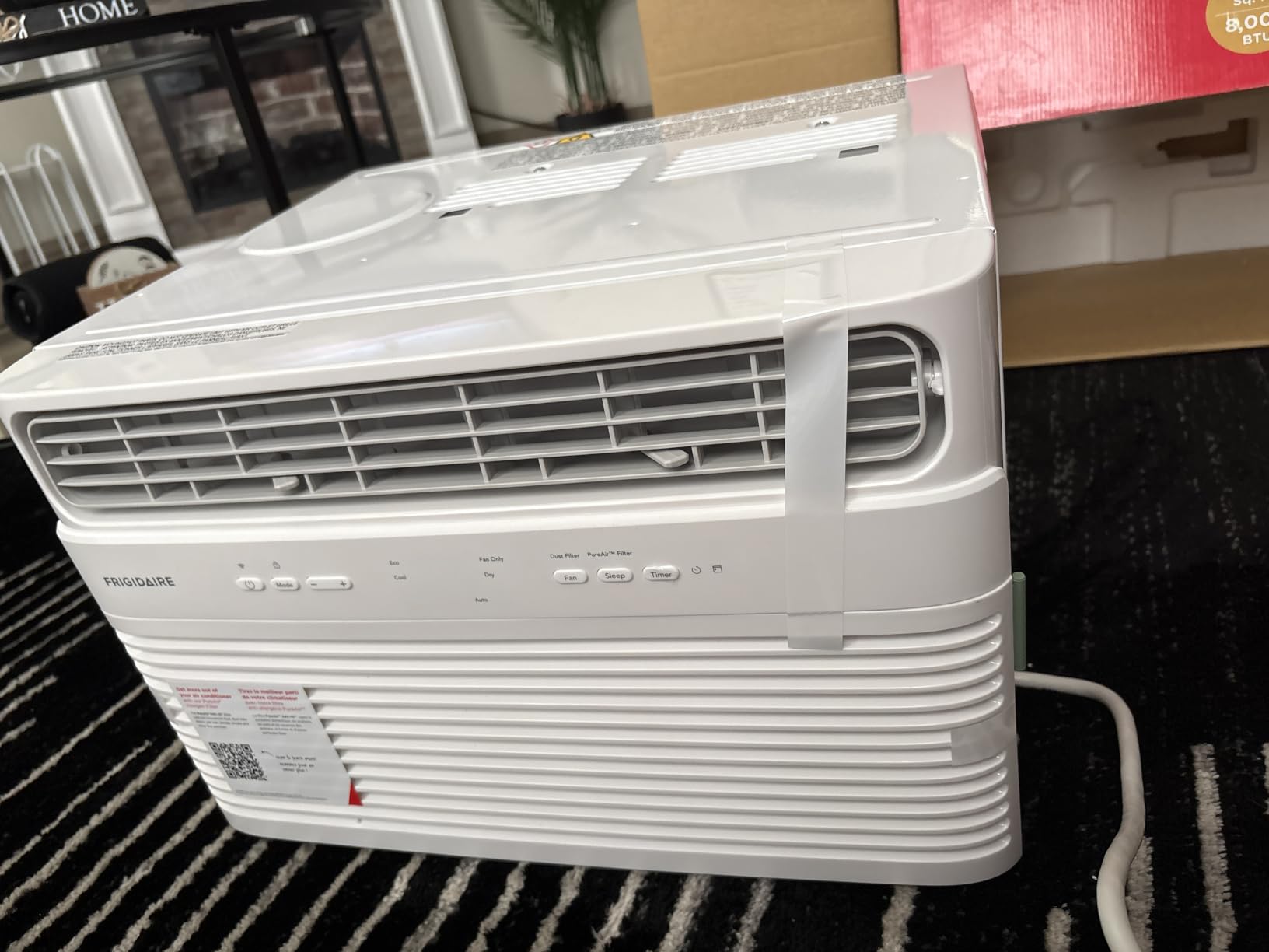 Frigidaire 8,000 BTU Window Air Conditioner with Remote Control, Cools Up to 350 Sq. Ft., Quiet Operation, Eco Mode, 3 Fan Speeds, Auto Restart, White customer photo 1