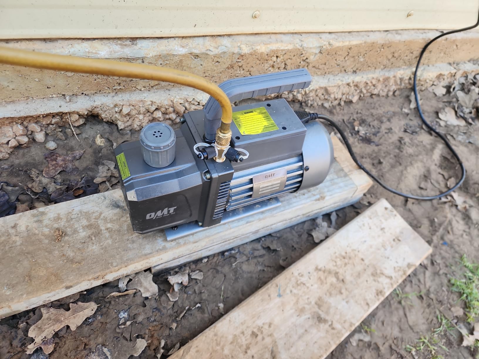 OMT 9 CFM 2 Stage Rotary Vane Vacuum Pump for R12 R22 R134a R410a | Copper Motor; 1.5 Micron Ultimate Vacuum; 12.8 oz Oil Reservoir; Under 70 dB Low Noise; Industrial and HVAC Applications customer photo 1