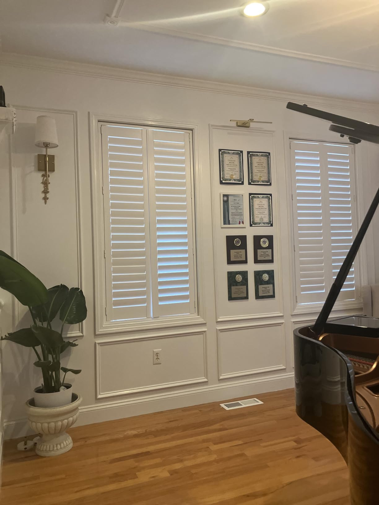 SHUTTER WORKS Plantation Shutters for Interior Windows | Indoor Shutters | Waterproof | Customizable Sizes | Plantation Blinds customer photo 1