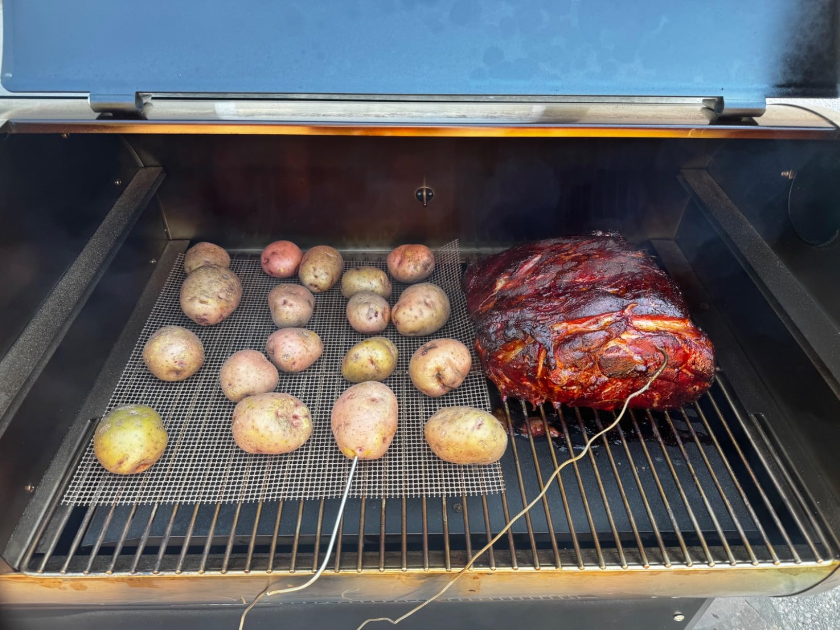 recteq DualFire 1200 Wood Pellet Smoker Grill, Wi-Fi Electric Pellet Grills, Dual Chambers for Hot and Fast + Low and Slow Cooking customer photo 1