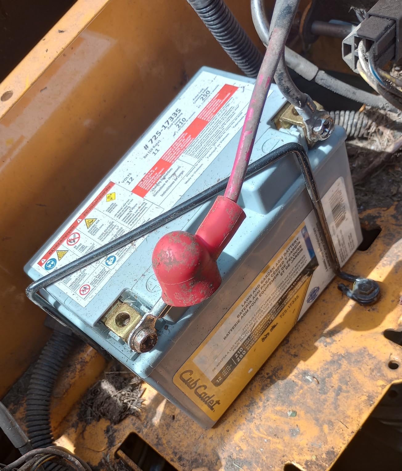 CUB CADET 725P17335 Battery 210cca 11AHR CMXGZAM280017 725-17335 | Fits 50 42 ZTXS6 ZTXS5 ZTXS4 ZTX6 ZTX5 ZTX4 customer photo 2