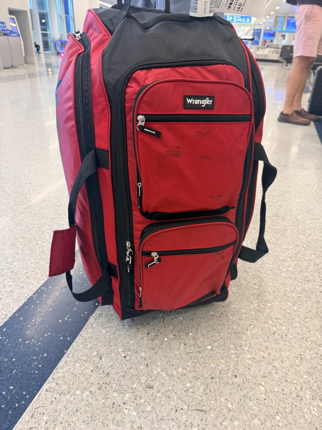 Wrangler Wesley Rolling Duffel Bag customer photo 1