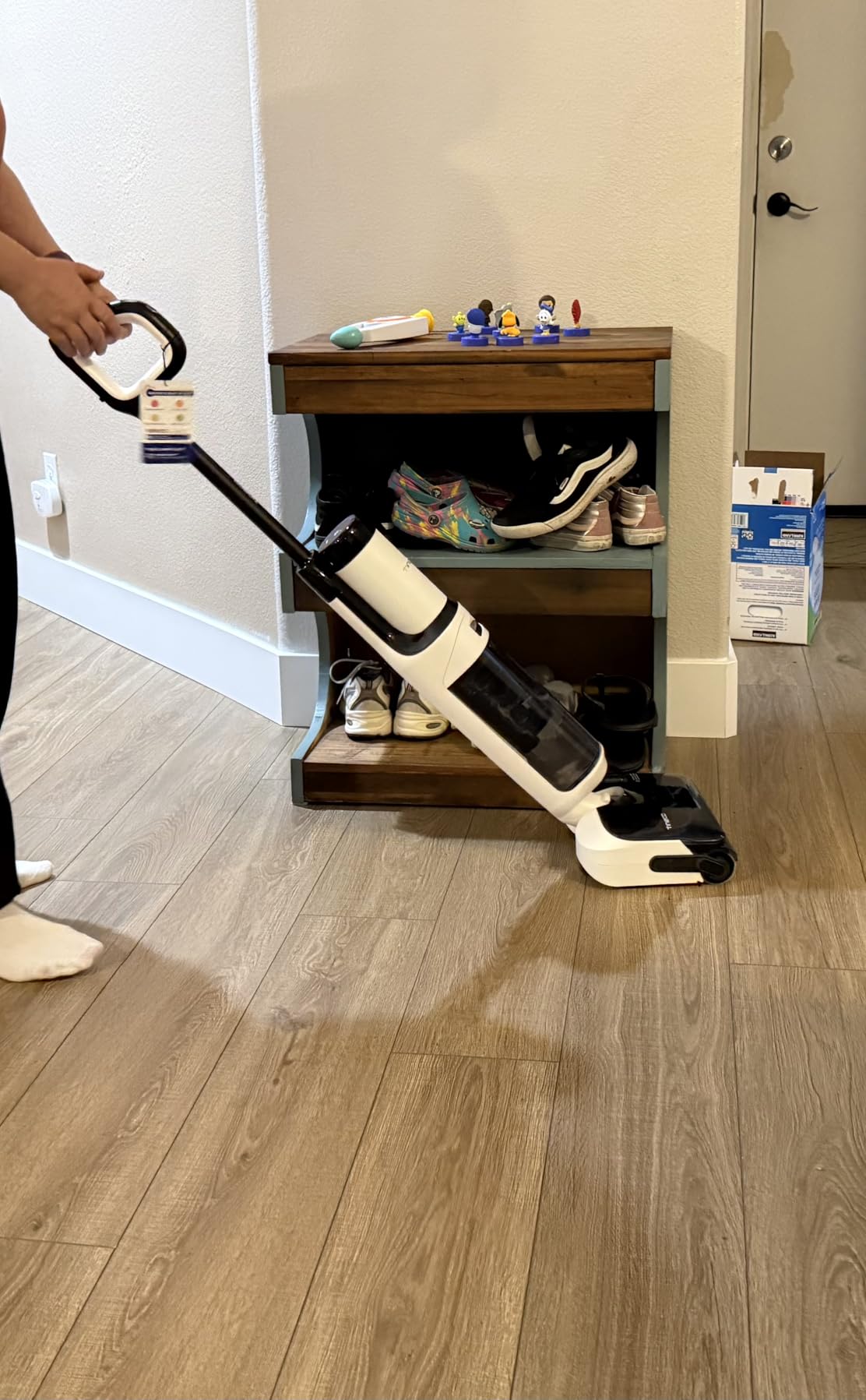 Tineco Floor ONE Stretch S6 Cordless Wet Dry Vacuum Cleaner, 180°Lay-Flat Smart Vacuum Mop, 40 Minutes Long Runtime 158℉ Flashdry Self-Cleaning, Dual-Sided Edge Cleaning Lightweight Floor Cleaner customer photo 2