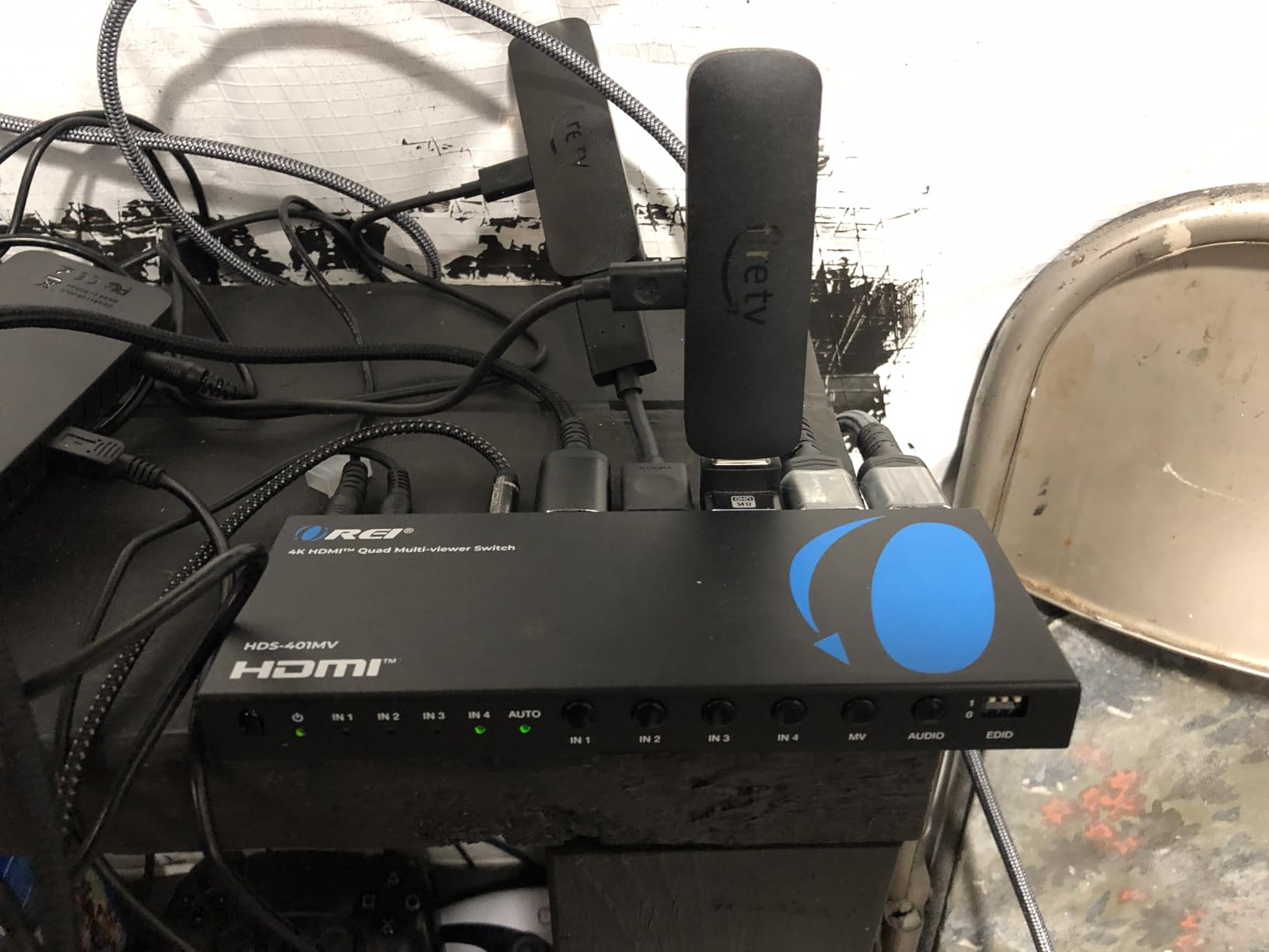OREI 4K 2x2 HDMI or USB-C Video Wall Controller Processor Display Upto 4K 60hz 2x1, 1x2, 1x3, 1x4 Supports 180 Degree Rotate RS-232 Audio Extraction | Video wall controller 2x2, Video wall, USB-C input, 2x1/1x2/1x3/1x4 layouts, 180° rotation customer photo 1