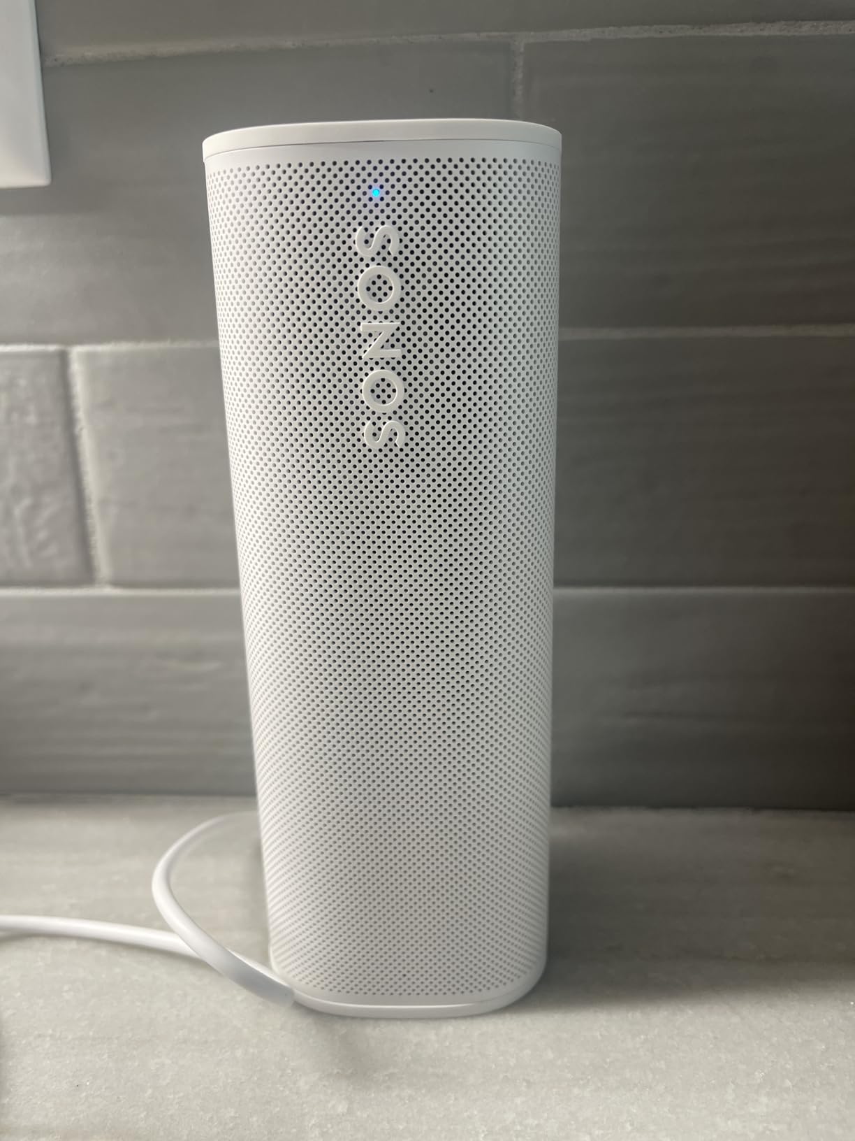 Roam 2 - Black - Portable Waterproof Bluetooth Speaker | 10-Hr Battery | IP67 Waterproof | WiFi & AirPlay 2 | Works with Sonos System customer photo 2
