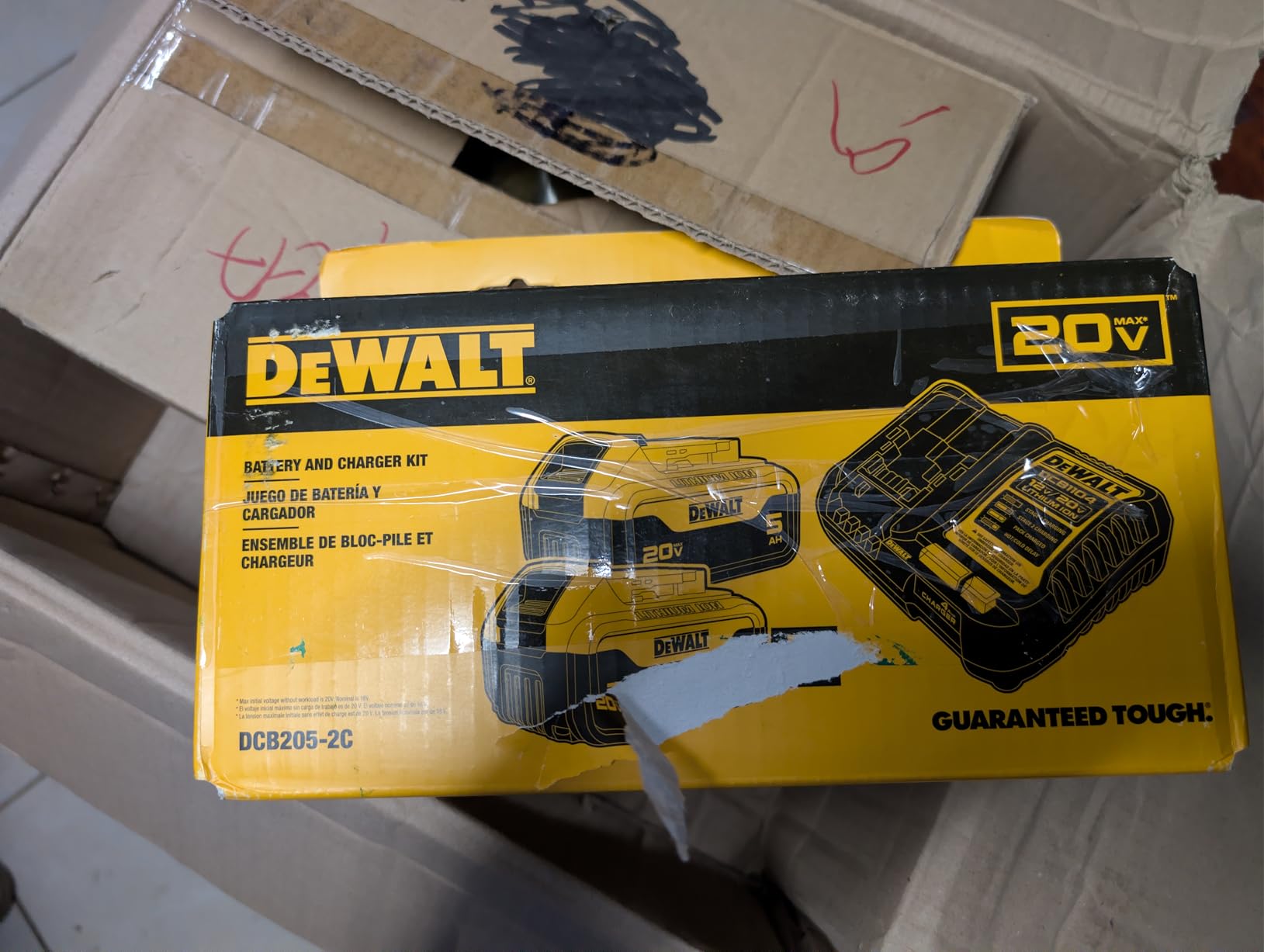 DEWALT 20V MAX Lithium-Ion Battery 2-Pack, 5.0 Ah (DCB205-2c) customer photo 2
